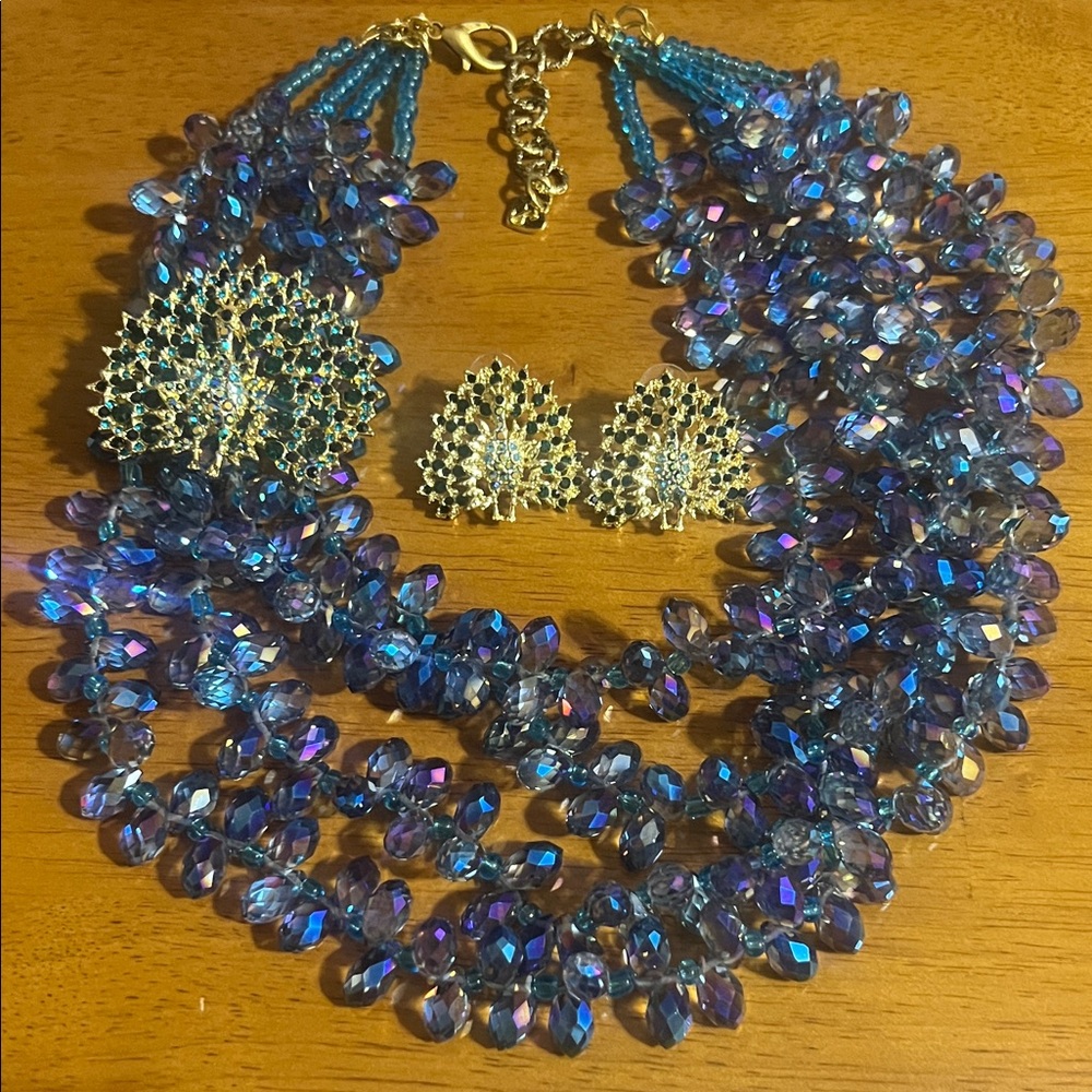 Elegant Blue and Gold Jewelry Set